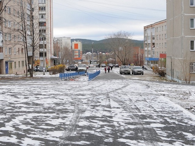 Миасс машгородок. Миасс Машгородок ЖЭК. Миасс Машгородок аллея. Проспект октября 21 Миасс. Улица октября Миасс Машгородок.